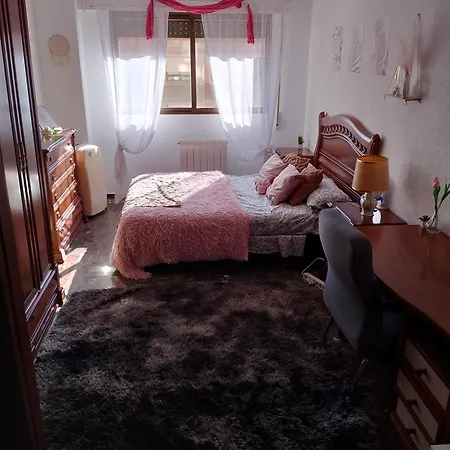 Habitación amplia y cómoda-2